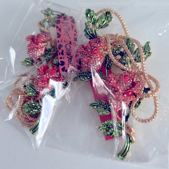 Betsey Johnson Style Necklace Crystal Roses Pendant Chain - Picture 12 of 13